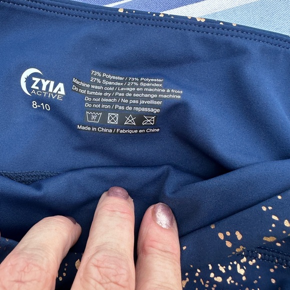 ZYIA Navy Stay Gold Light n Tight Hi-Rise 7/8 8-10 - Picture 3 of 5